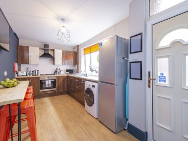 68CroftRoad_kitchen8-scaled.jpg